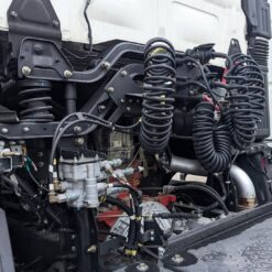 Hino 700 động cơ Diesel P11C-WE 6 xi-lanh thẳng hàng