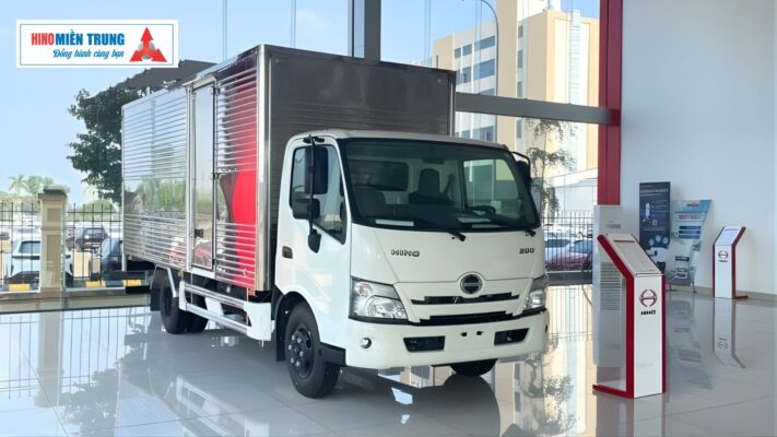 Hino XZU720 Thùng Kín