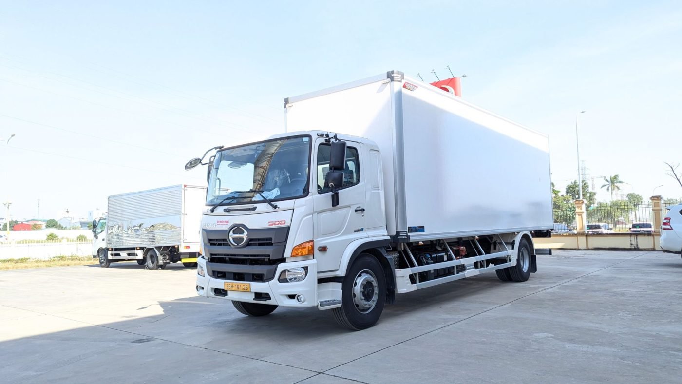 Hino-FG8JT8A-PGV-tai-Hino-miền-trung