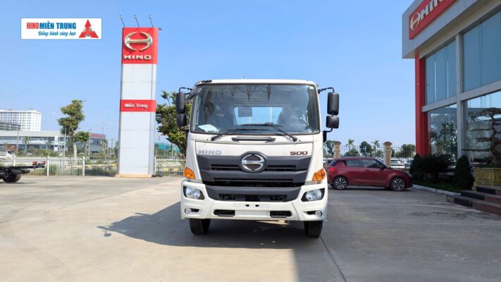 Hino-FG8JT8A-PGX-showroom-3s-mien-trung