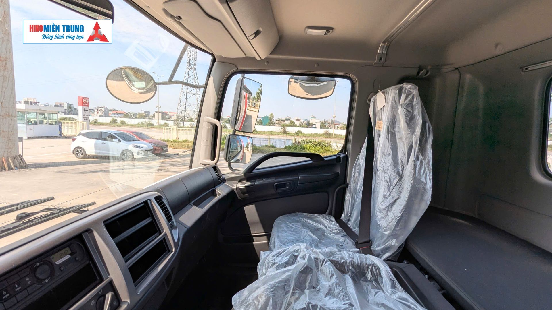 Nội thất Xe Tải Hino 500 Model FG8JT8A-PGX