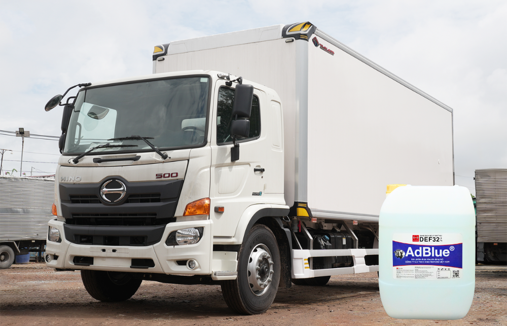 Nước Ure xe tải Hino