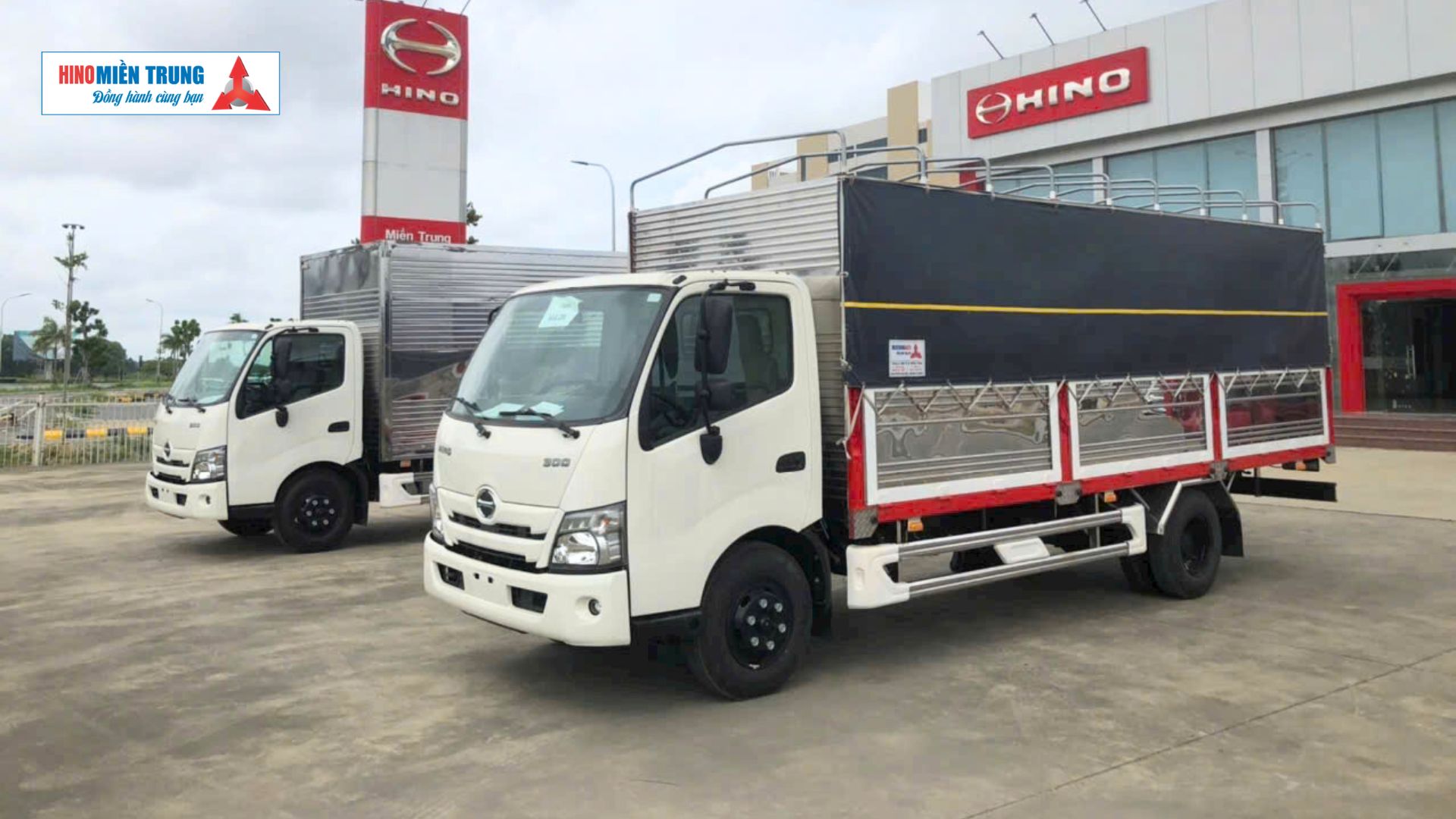 Xe tải Hino 300 Miền Trung chính hãng