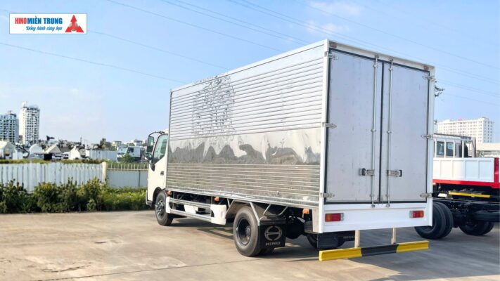 Ngoại thất xe Hino Xzu 720