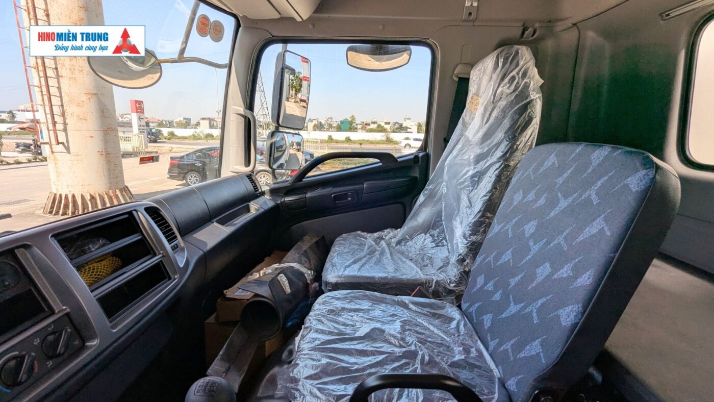Cabin nội thất Hino 500 FG8JT8A-PGV