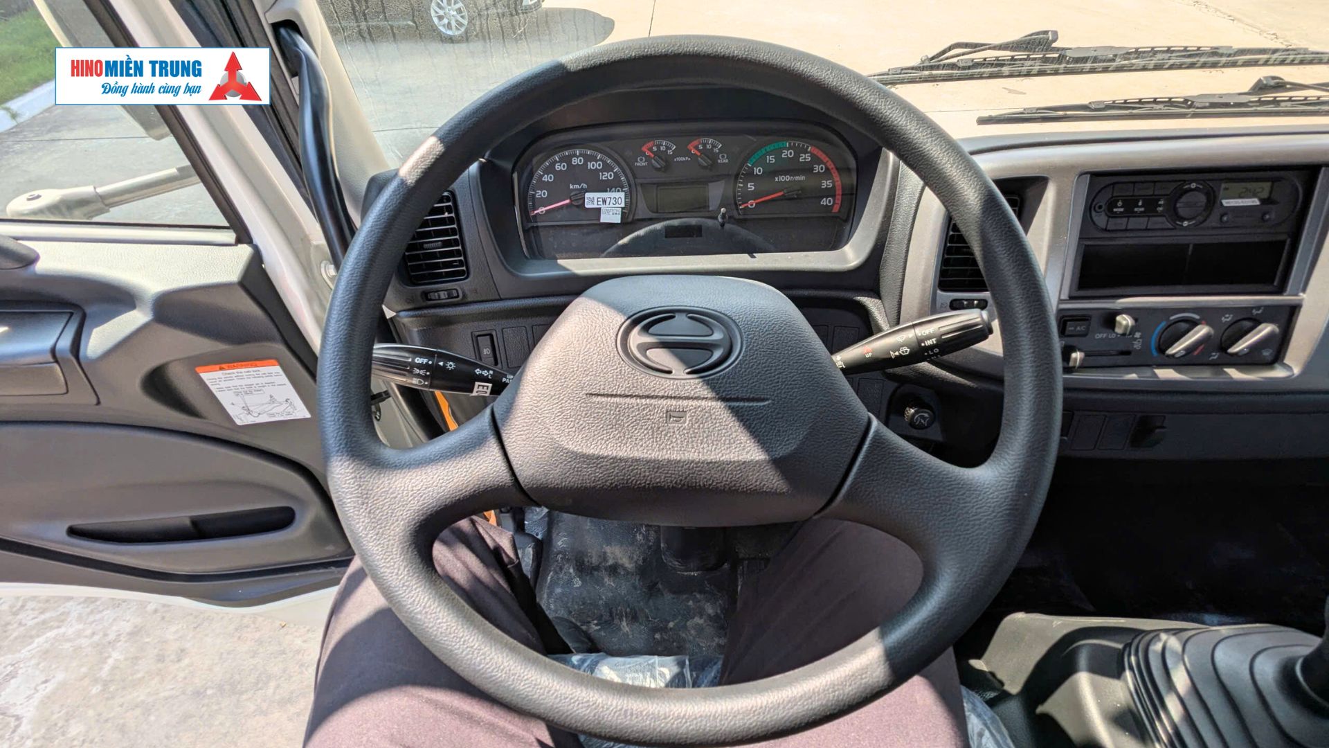 vo-lang-Hino-FG8JT8A-PGX