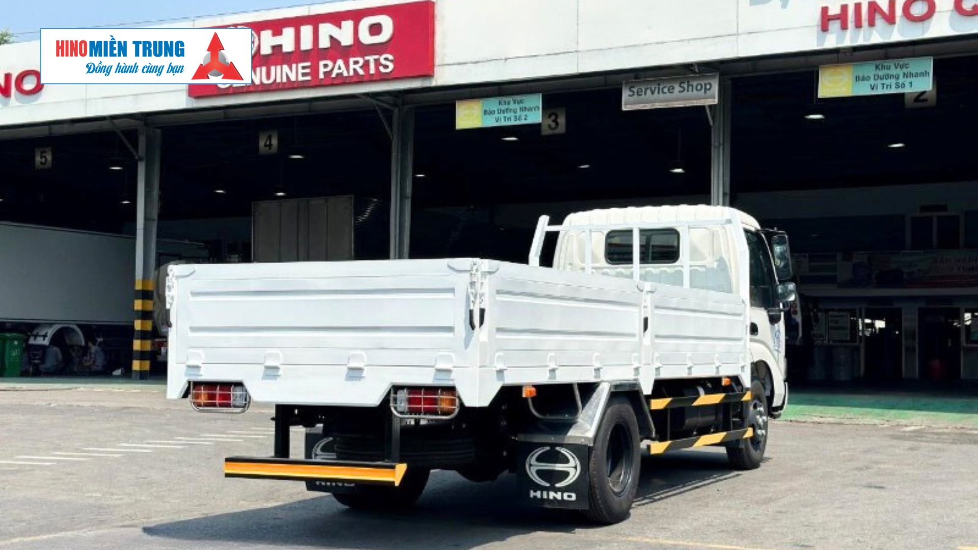 Hino XZU650 Phiên bản thùng lửng