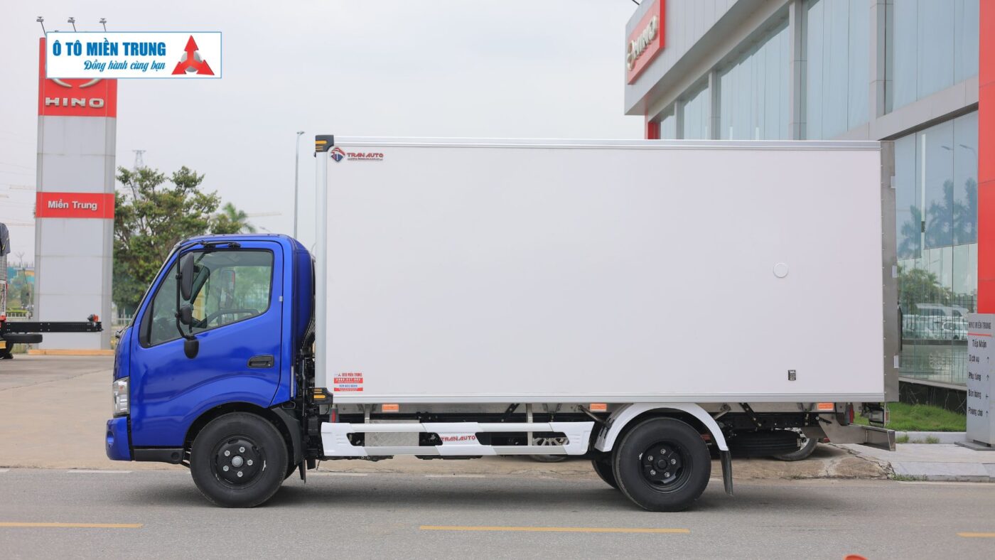 Hino 300 XZU710