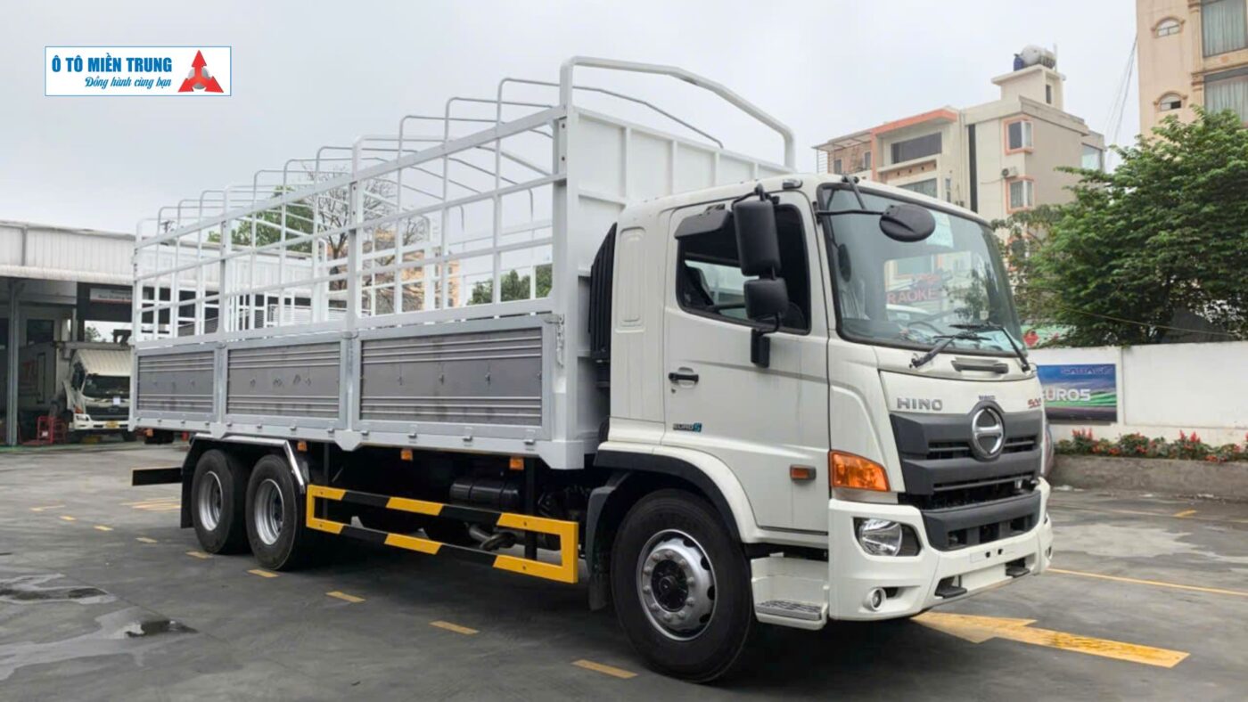 Hino 500 FM 3 Chân - Cầu Thật
