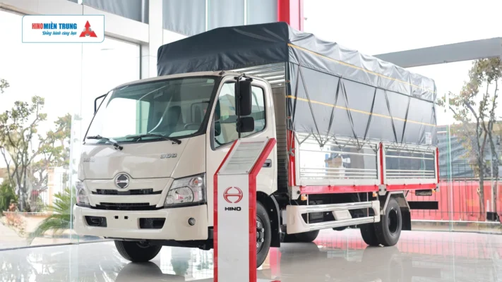 Xe Hino 300 Trang Bị Thùng Mui Bạt