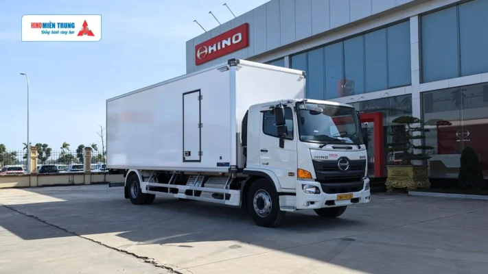 Xe Hino 500 - Trang Bị Thùng Bảo Ôn