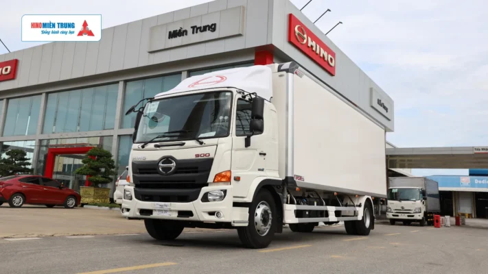 Xe Hino 500 - Trang Bị Thùng Bảo Ôn