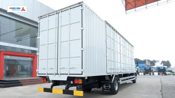 Điểm đáng giá nhất trên phiên bản FG8JT8A-PGX chính là chiều dài cơ sở và khoảng cách chassis cực kỳ lý tưởng