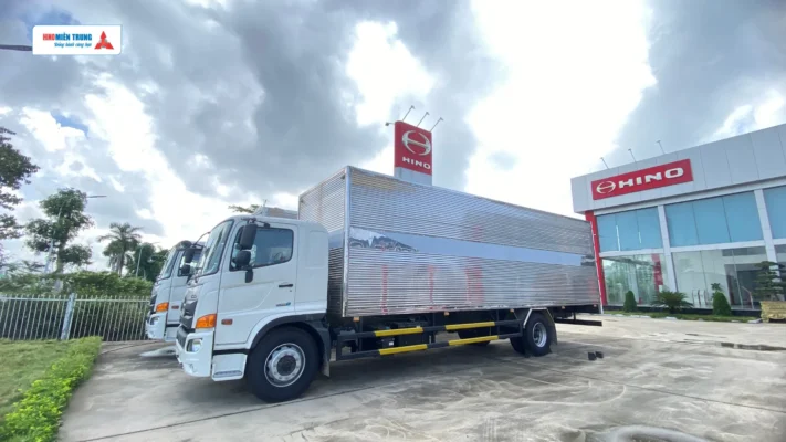 Hino 500 Euro 5 Thùng Kín Inox