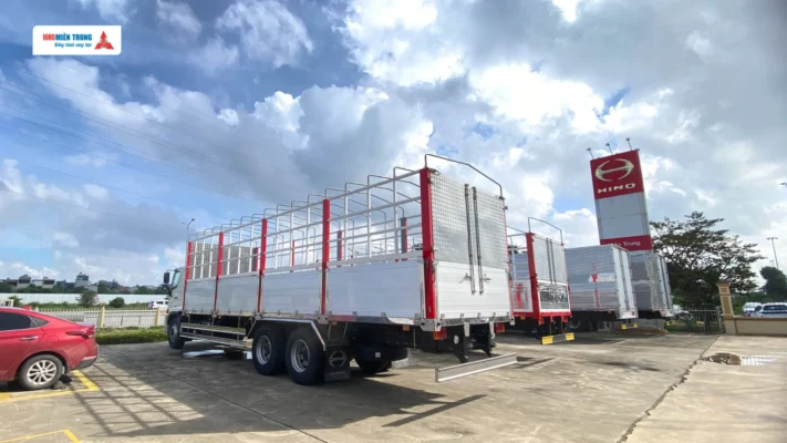 Dịch vụ đóng thùng tại Hino 3S Miền Trung - Đóng các loại thùng trên xe Hino