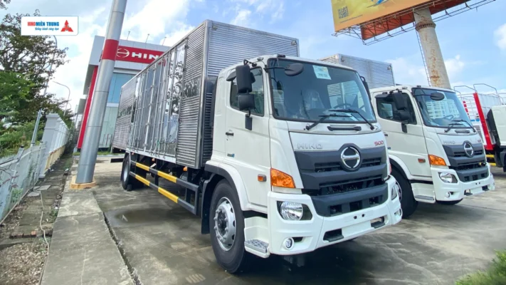 Ngoại thất xe Hino 500 Thùng kín