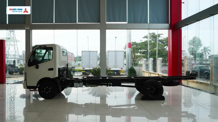Xe Hino xzu730 và các dòng xe Hino khác luôn có sẵn tại Showroom đại lý